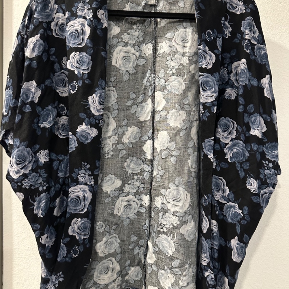 Top - Picture 2 of 3